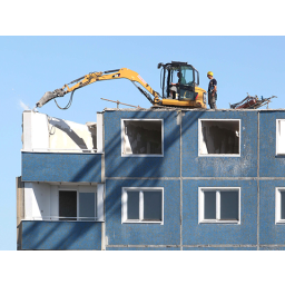 01.09.2009, Rückbau von Wohnungen, Dresden-Leuben, hier wird ein 17-Geschosser der GAGFAH abgerissen