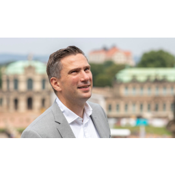 30.07.2019, Martin Dulig, SPD-Landeschef und Wirtschaftsminister des Freistaates Sachsen, hier vor der Kulisse des Dresdner Zwingers fotografiert